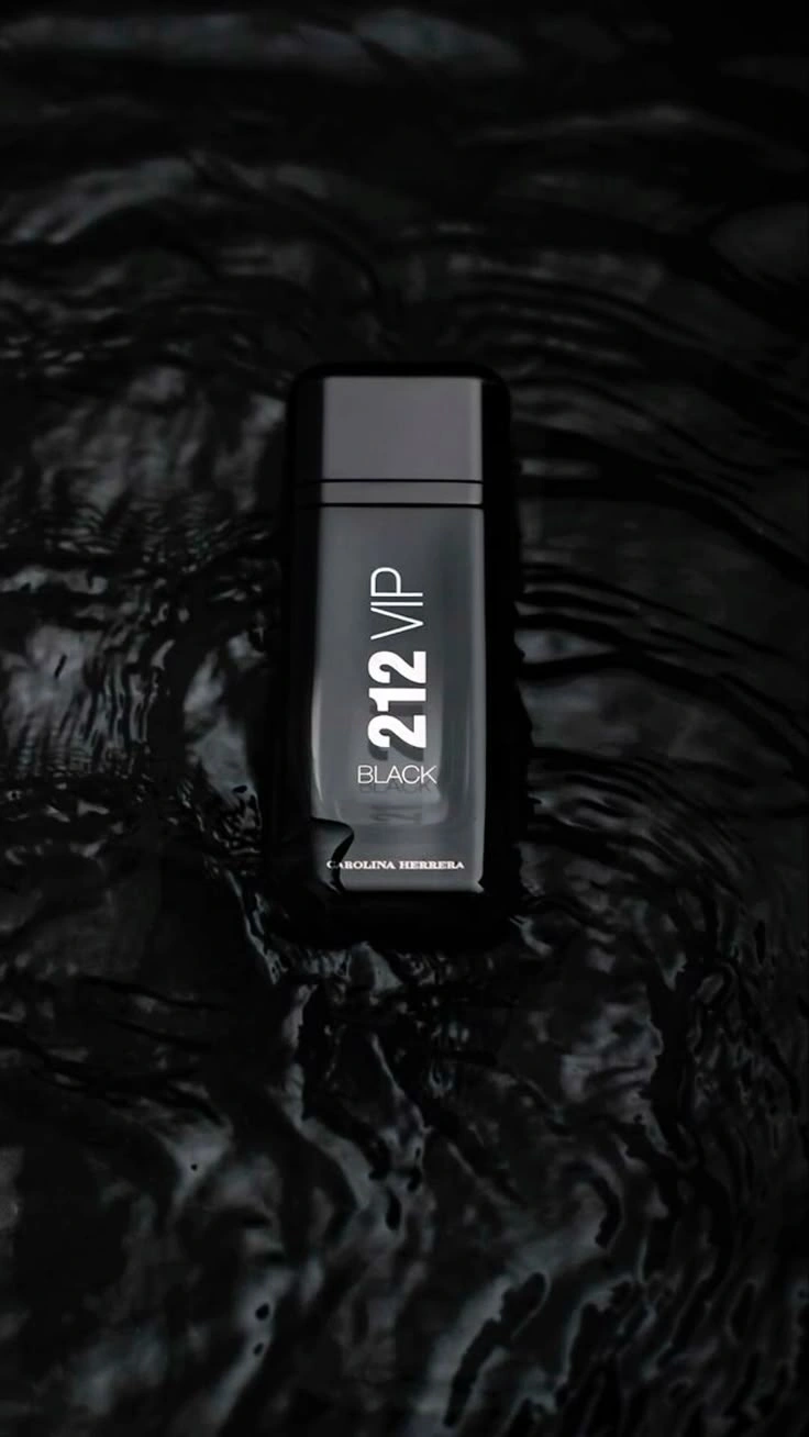 Envase del perfume 212 VIP Black original de Carolina Herrera Riobamba Ecuador