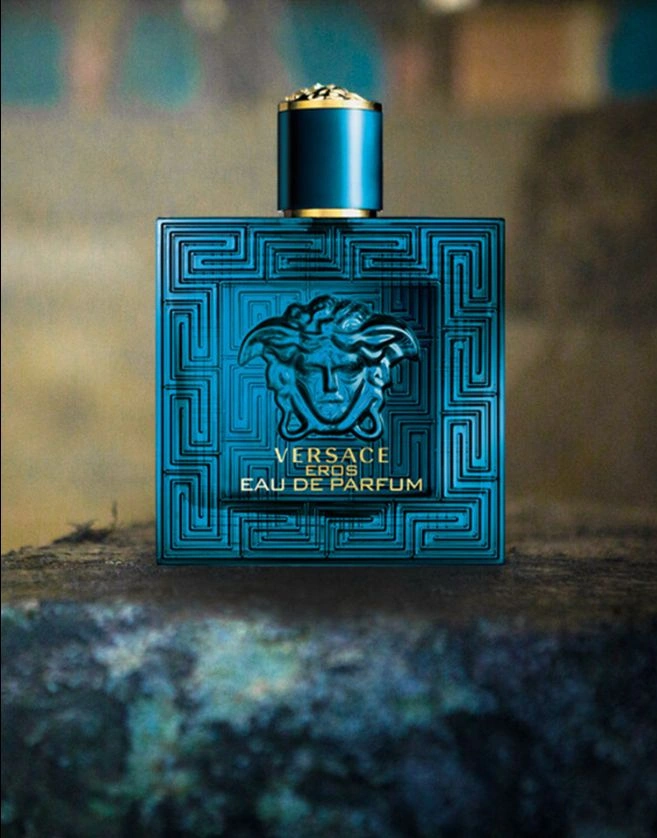 uso-versace-eros-edp-luzents-riobamba.webp